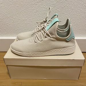 adidas Pharrell Williams Hu tennis shoes